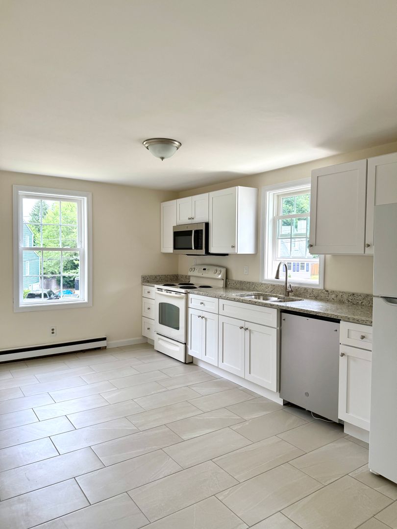 Ayer Apartment: 37 Groton School Road