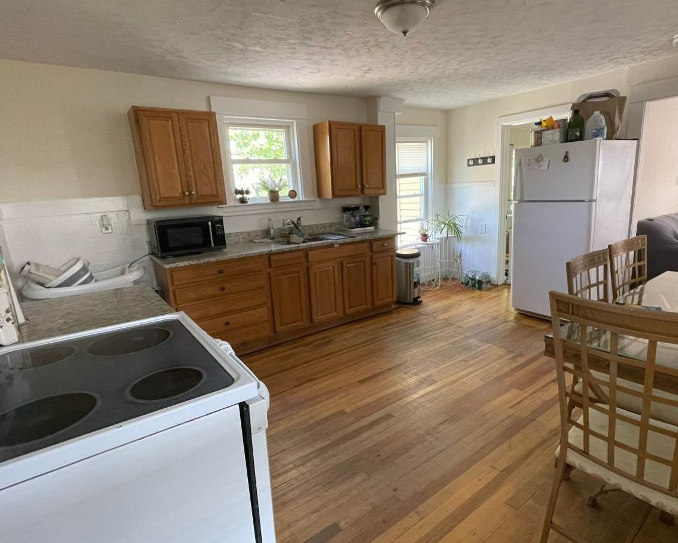 Leominster Apartment: 18 Cedar Street