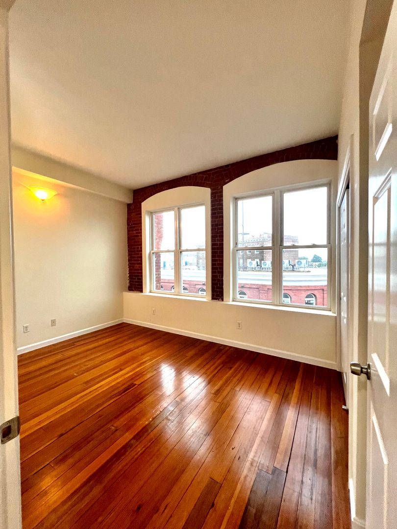 Gardner Apartment: 14-34 Main Street