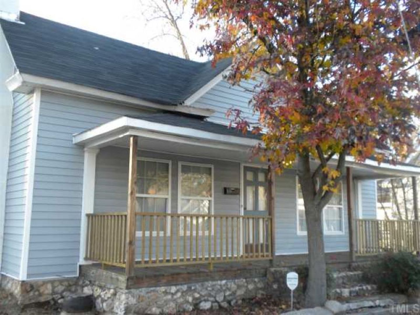 Durham House: 120 S Guthrie