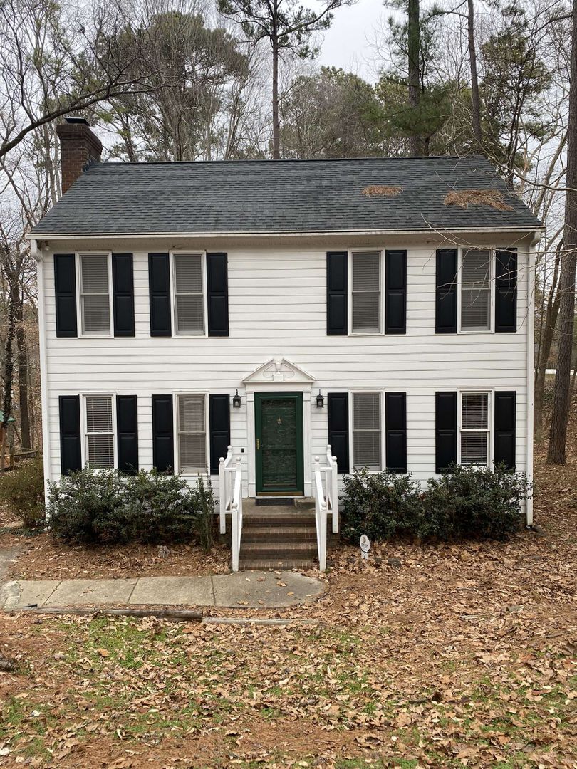 Durham House: 2 Thorne Ridge Drive