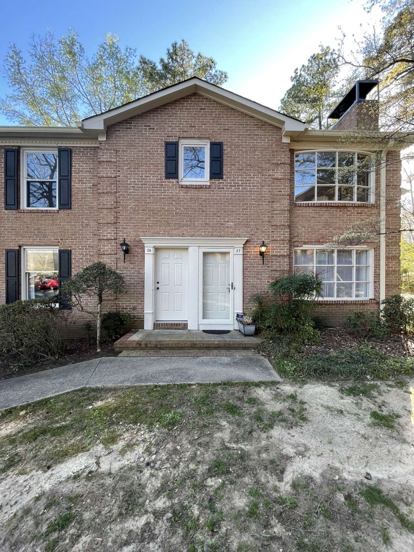 Chapel Hill Condo: 1515 E Franklin Street