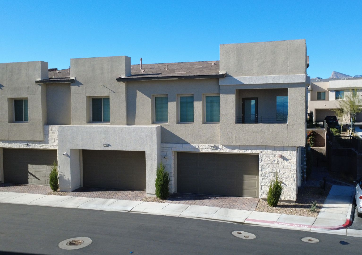 Las Vegas Townhome: 600 N Carriage Hill Dr #1130