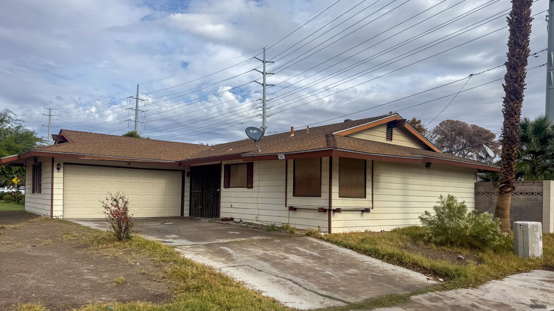 Las Vegas House: 50 Shadow Ln