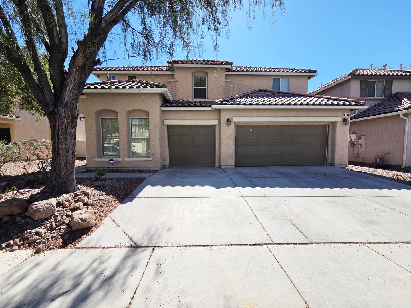 North Las Vegas House: 5516 Grey Pointe St
