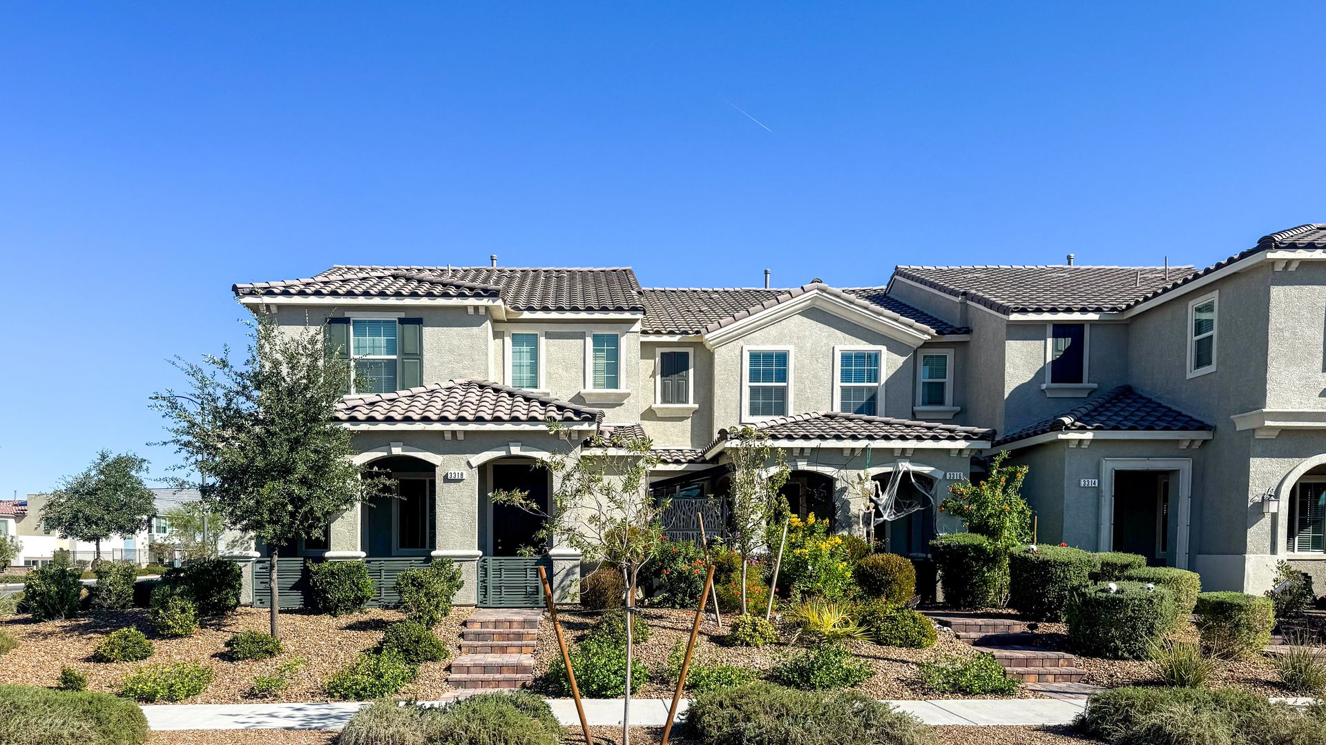 Henderson House: 3318 Palindrome Ave 89044 (noHW-py-g?-SE)