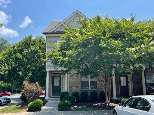 Charming 3-Bedroom, 2.5 Bathroom Townhome in Cary, NC – photo 1