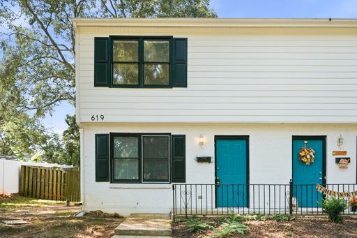 Spacious 2 Bedroom Townhome Located In Clayton NC!!! – photo 1