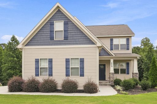 Spacious 3 Bedroom Single Family Home Located In Zebulon NC!!!