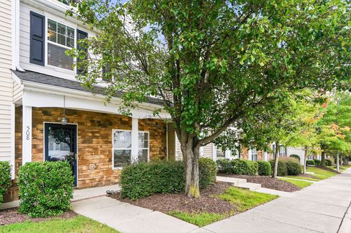 Spacious 3 Bedroom Townhouse Located In Knightdale NC!!!
