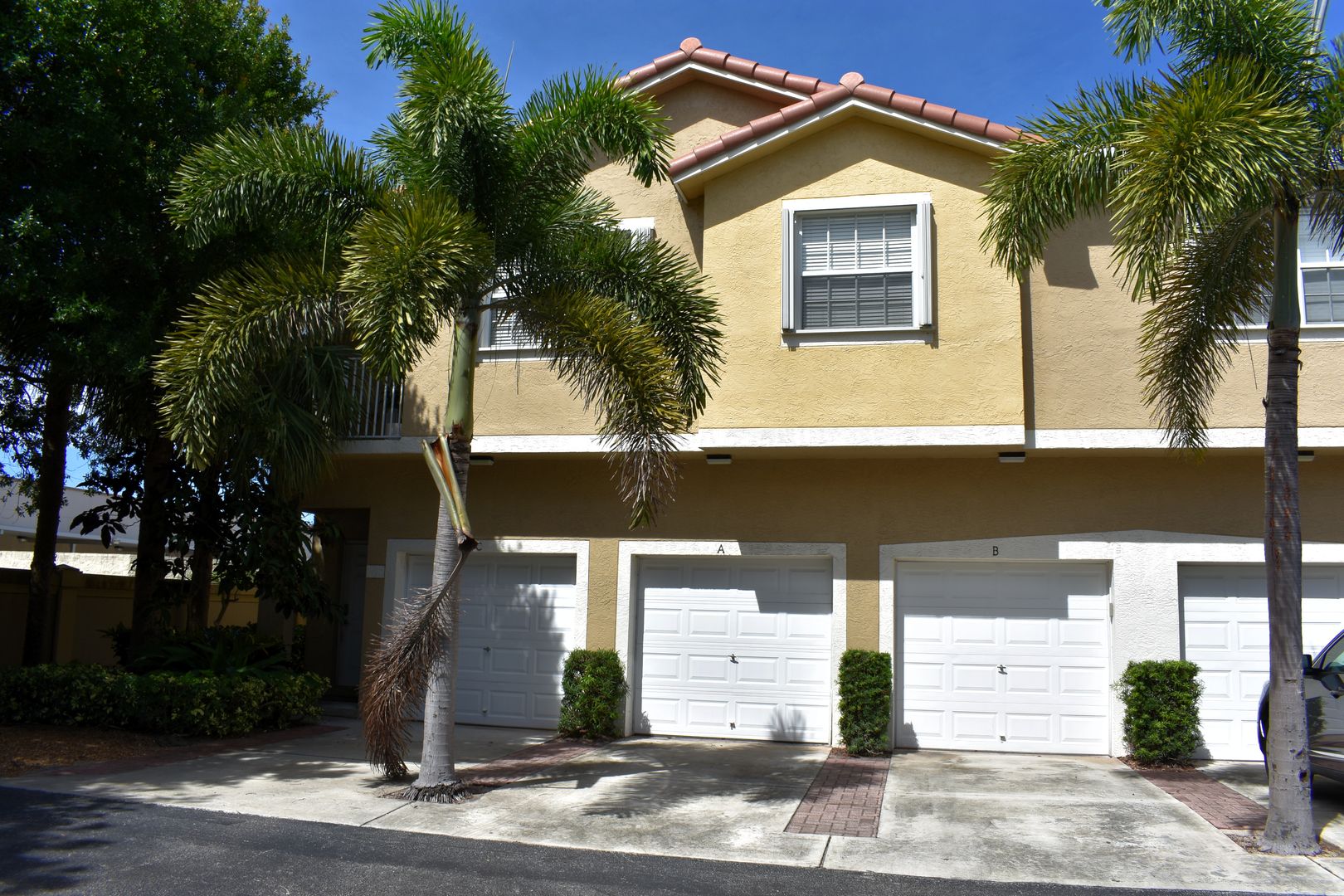 Tequesta Apartment: 102 Lighthouse Circle #A