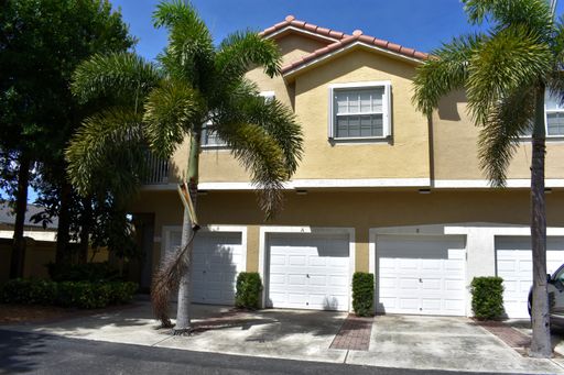 Amazing Home In Tequesta Florida