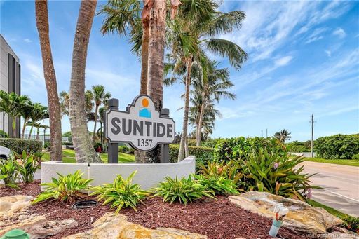 NEW RENOVATED SUNTIDE A BEACH CONDO – photo 1