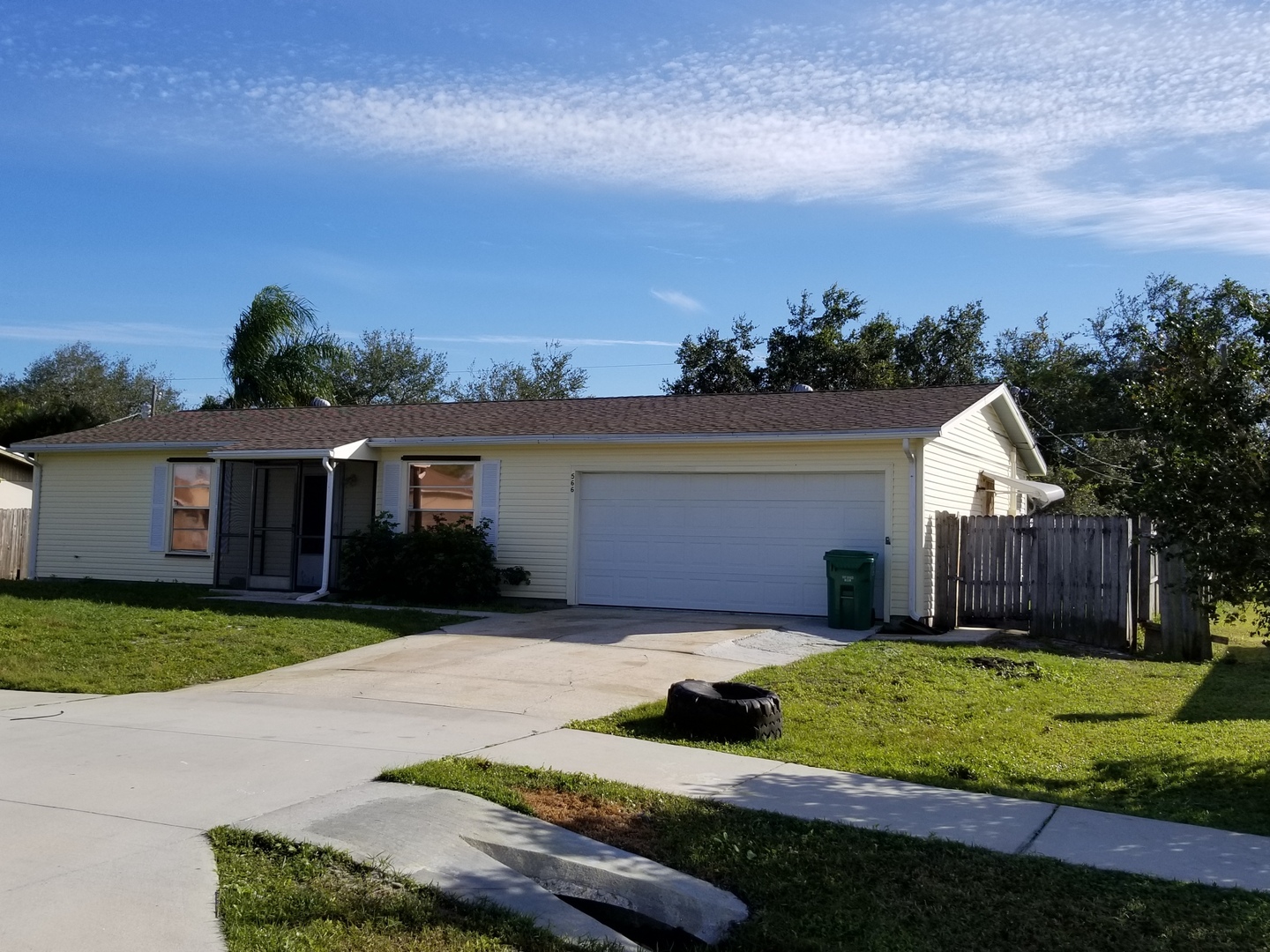 Port St. Lucie House: 566 NW Marion Avenue