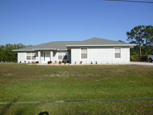 Very Nice Large 4/3/2 Home in Paar Estates – photo 1