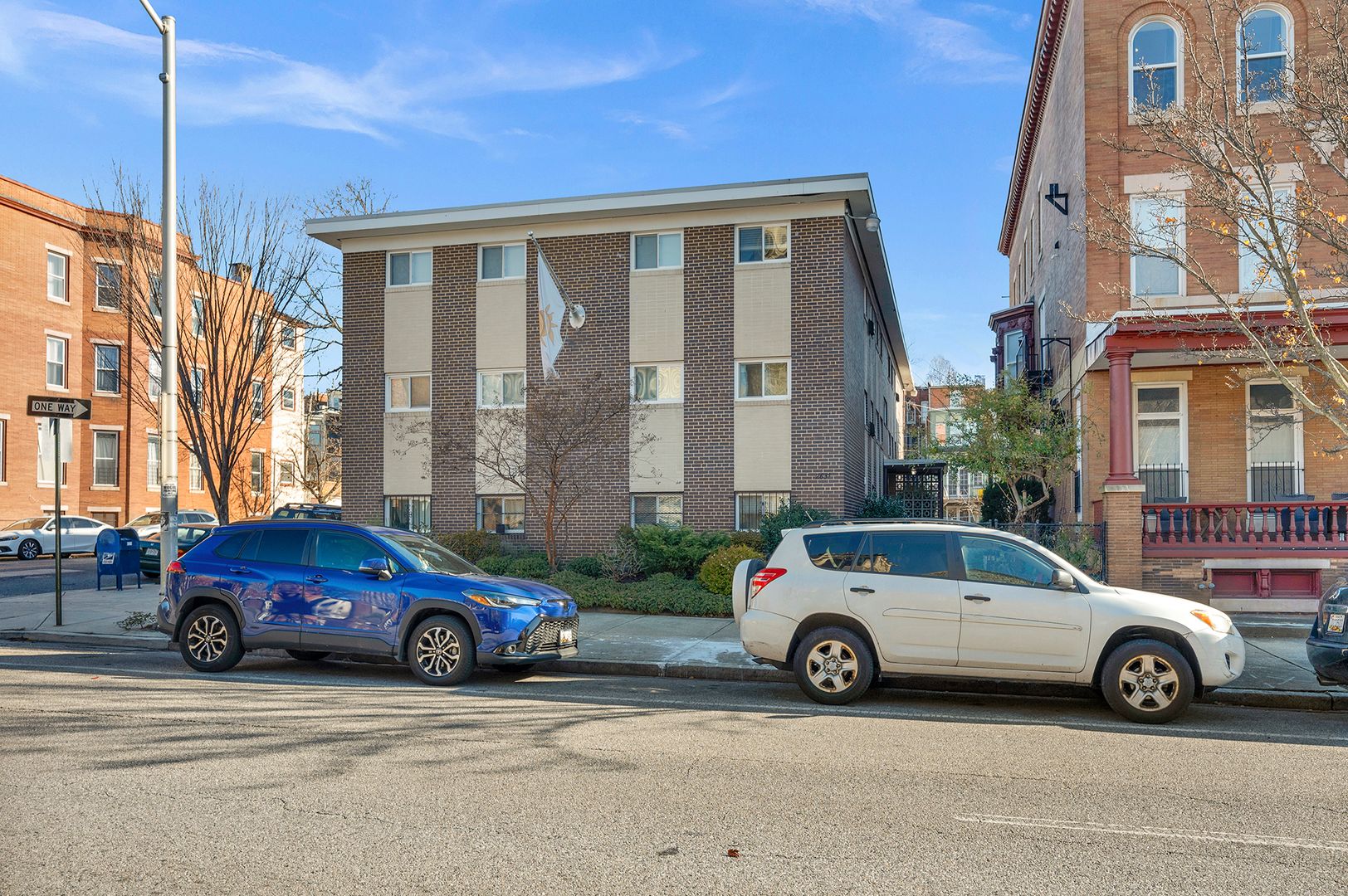 Baltimore Apartment: 2637 Saint Paul Street