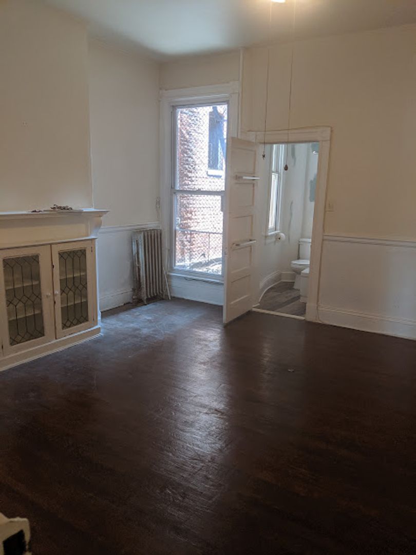 Baltimore Apartment: 2705 North Calvert Street