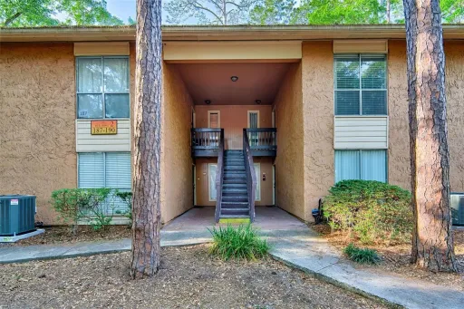 3/2 Downstairs Condo in Creek's Edge – photo 1