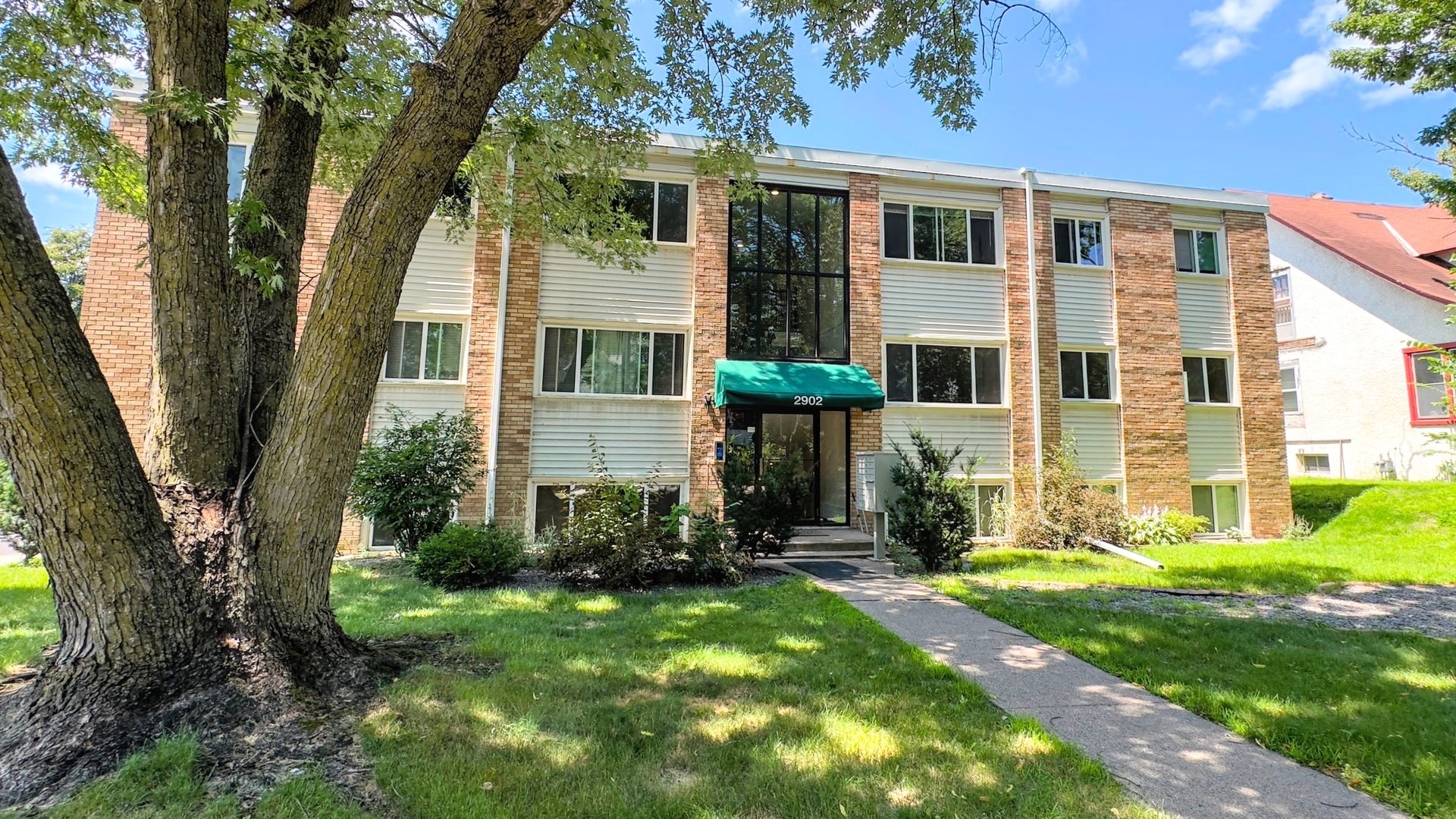 Minneapolis Apartment: 2902 Polk Street NE