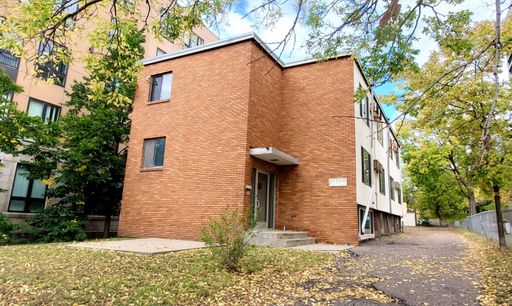 Studio in Dinkytown - Heat & Parking Included! – photo 1