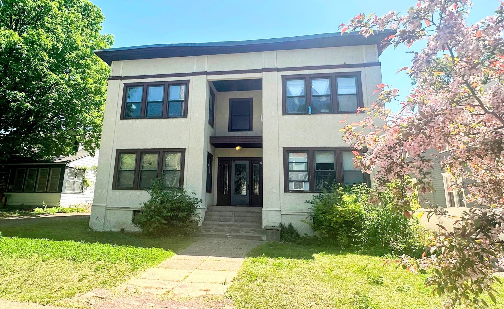Minneapolis Apartment: 67 Bedford Street SE #3