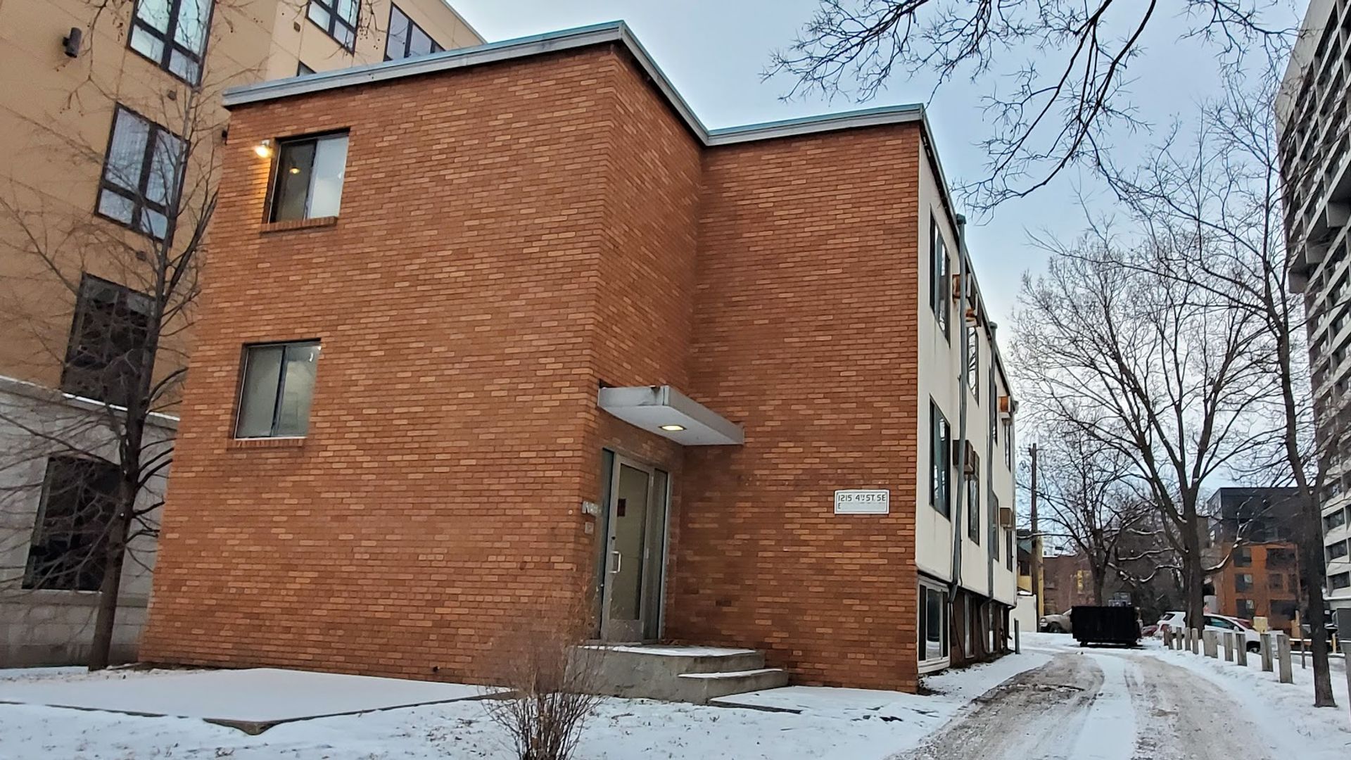 Minneapolis Apartment: 1215 4th Street SE