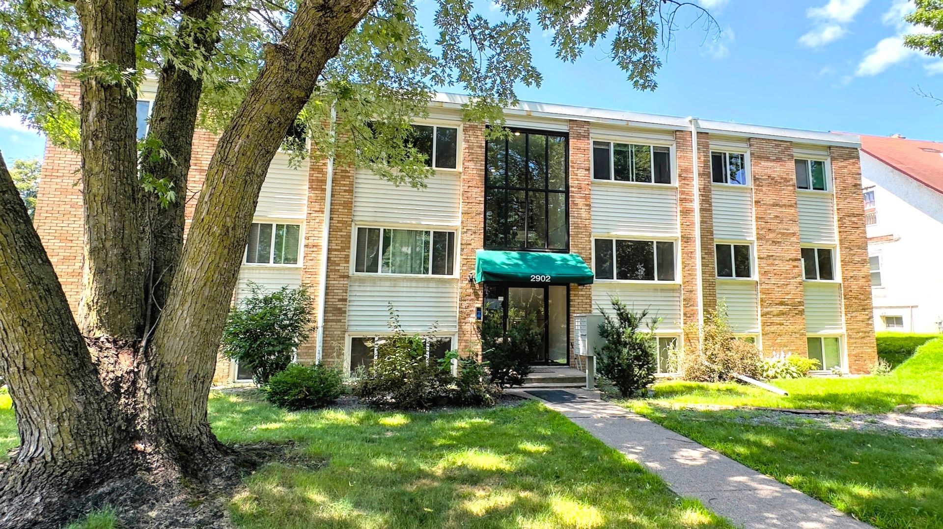 Minneapolis Apartment: 2902 Polk Street NE