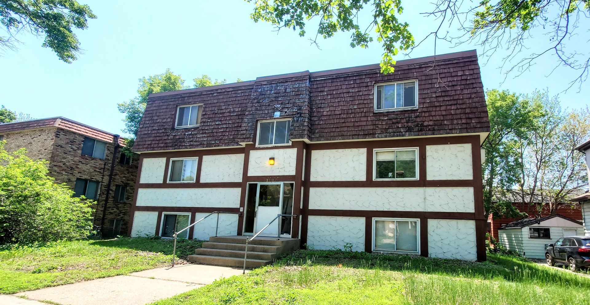 Minneapolis Apartment: 1108 8th Street SE