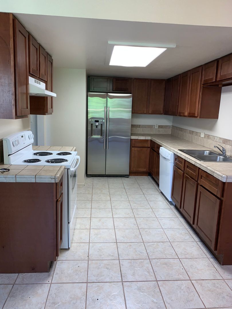 MODESTO Apartment: 3701 COLONIAL DR #168