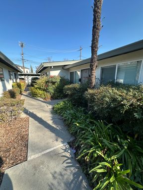 618 17th St #C – photo 1