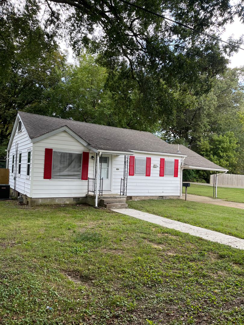 Jonesboro House: 1216 Haltom