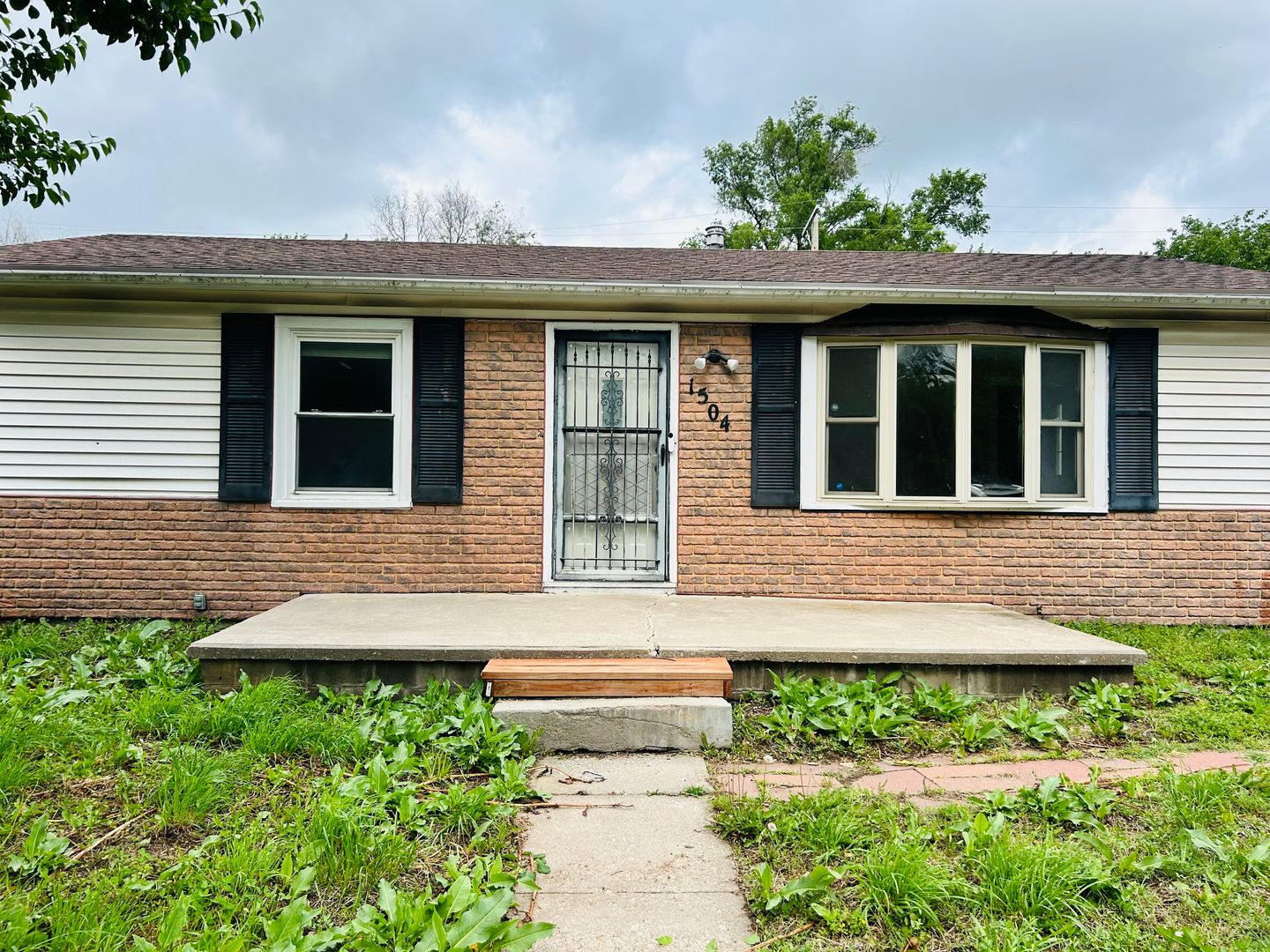 Junction City House: 1504 Custer Rd