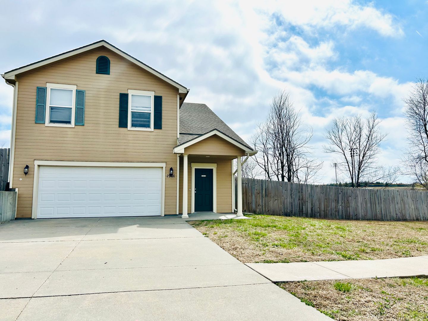 Junction City House: 1901 Thompson