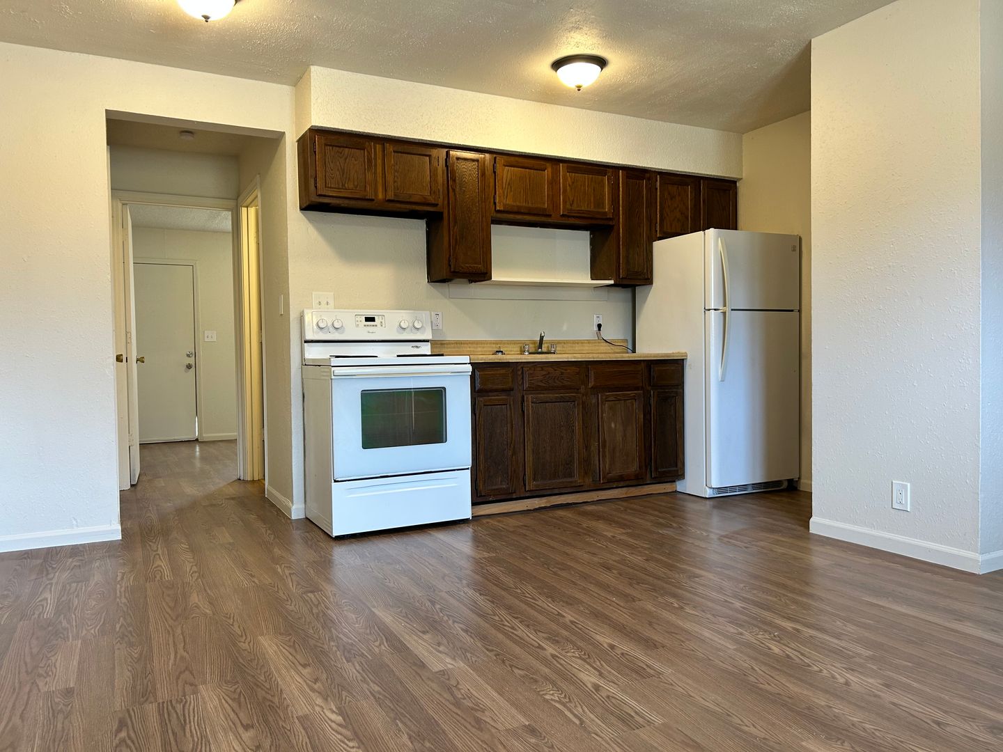 Junction City House: 708 W 10th APT E