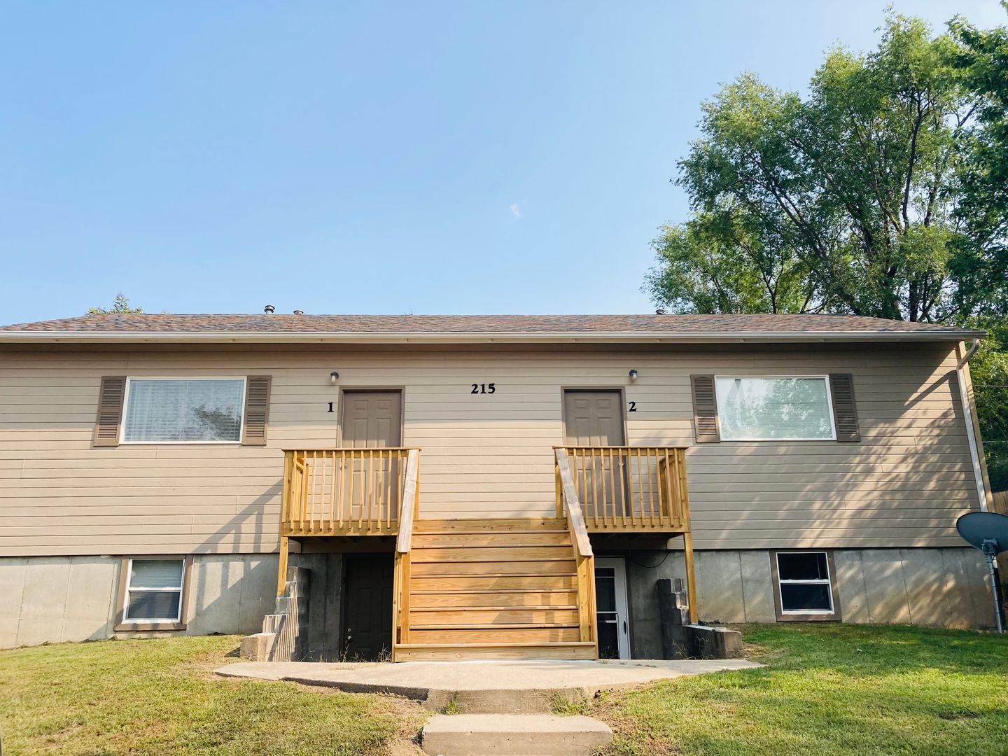 Grandview Plaza House: 215 E Grandview , #3