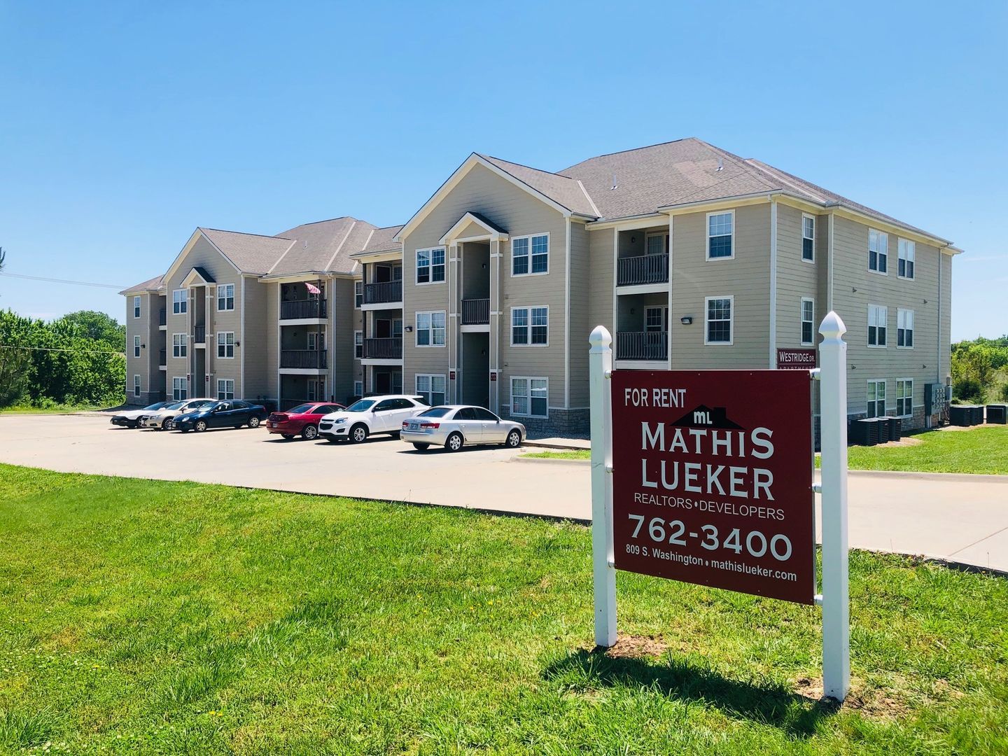 Junction City House: 913 Westridge Dr #7