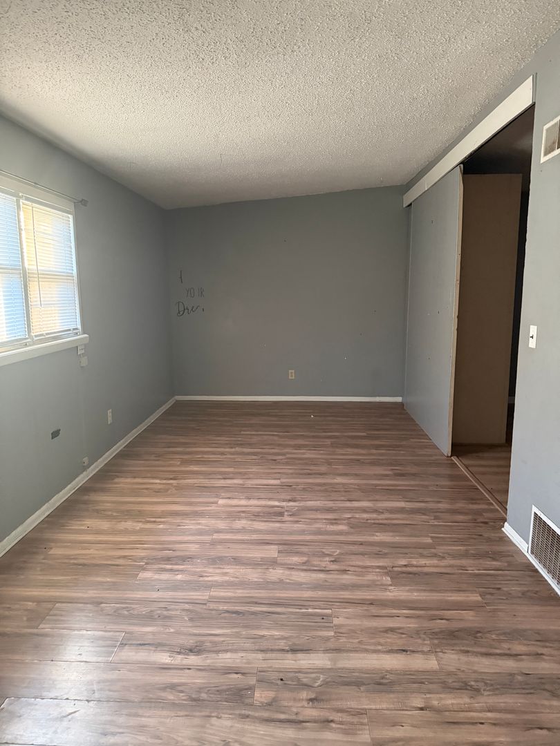 Abilene House: 516 SE 6th St.