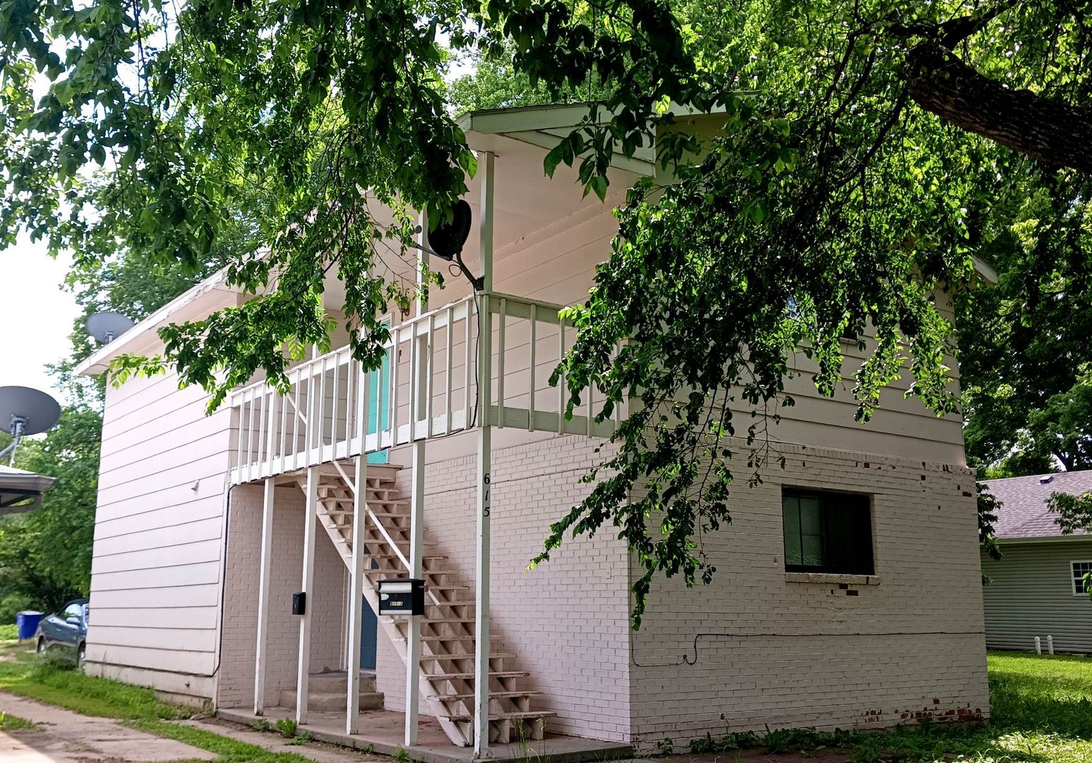Junction City House: 615 W 12th Apt 2