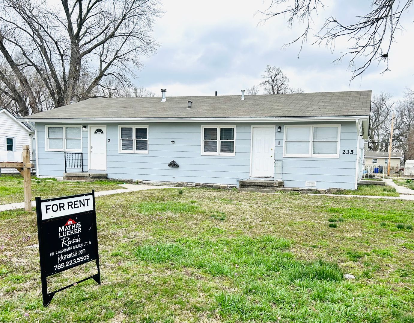 Junction City House: 235 E 3rd Apt 1