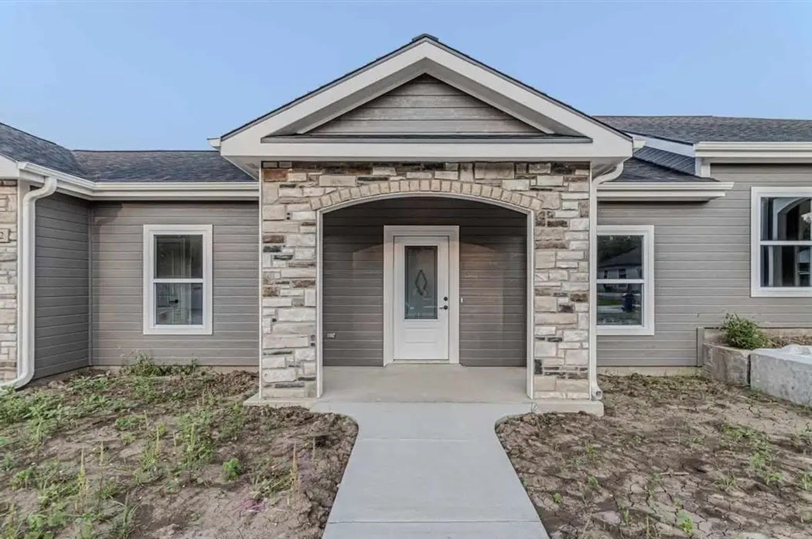 Junction City House: 1642 Kenneth Dr