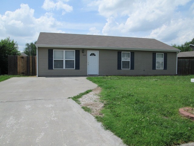 Junction City House: 1422 Dean