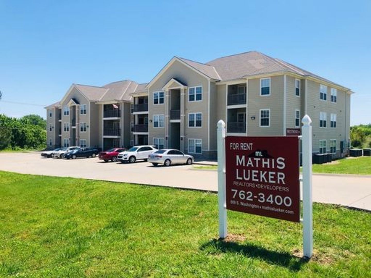 Junction City House: 913 Westridge Dr #9