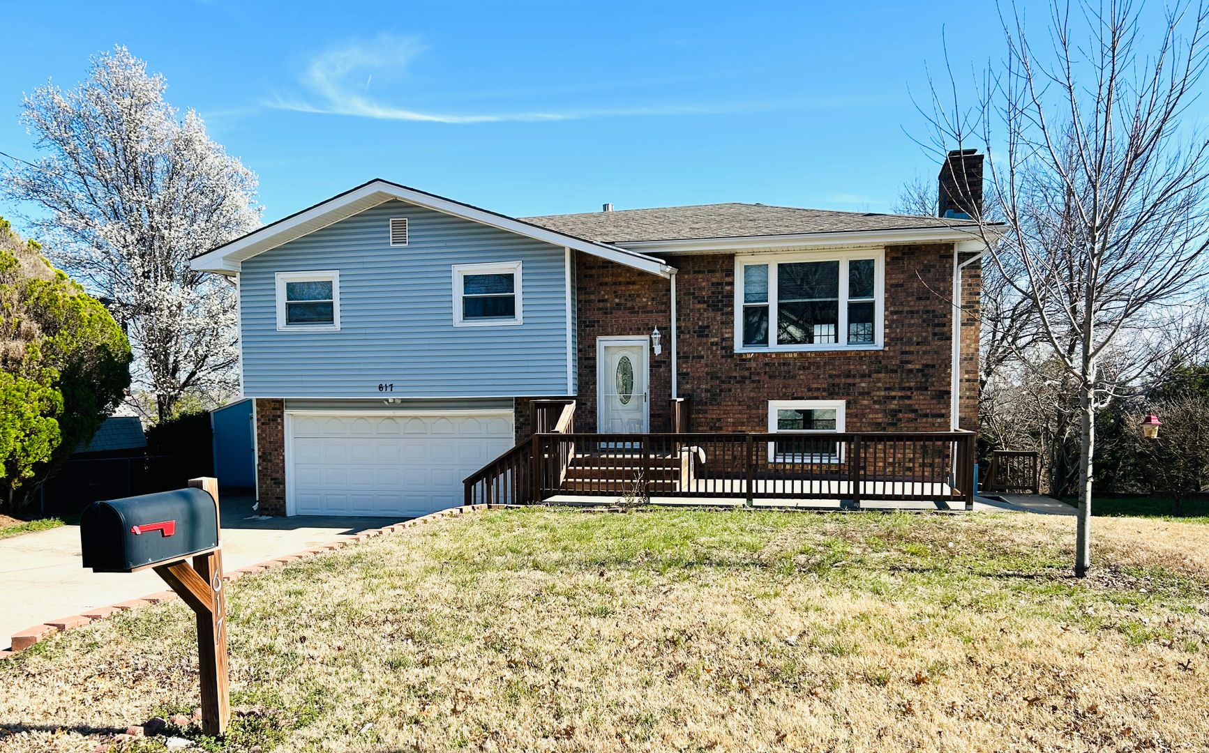 Junction City House: 617 Rockledge Dr