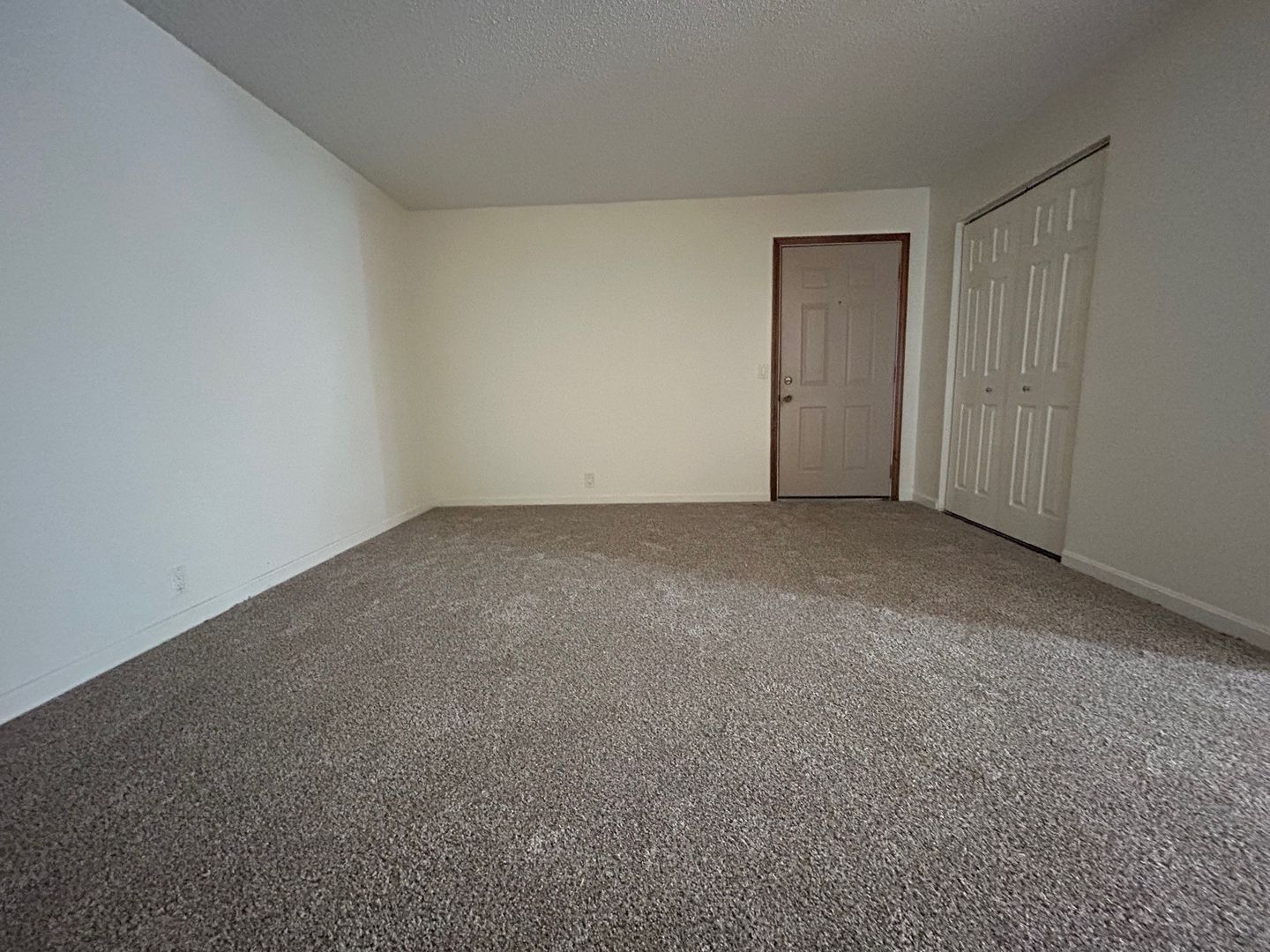 709 Dondee Dr Apt 8 2 of 8