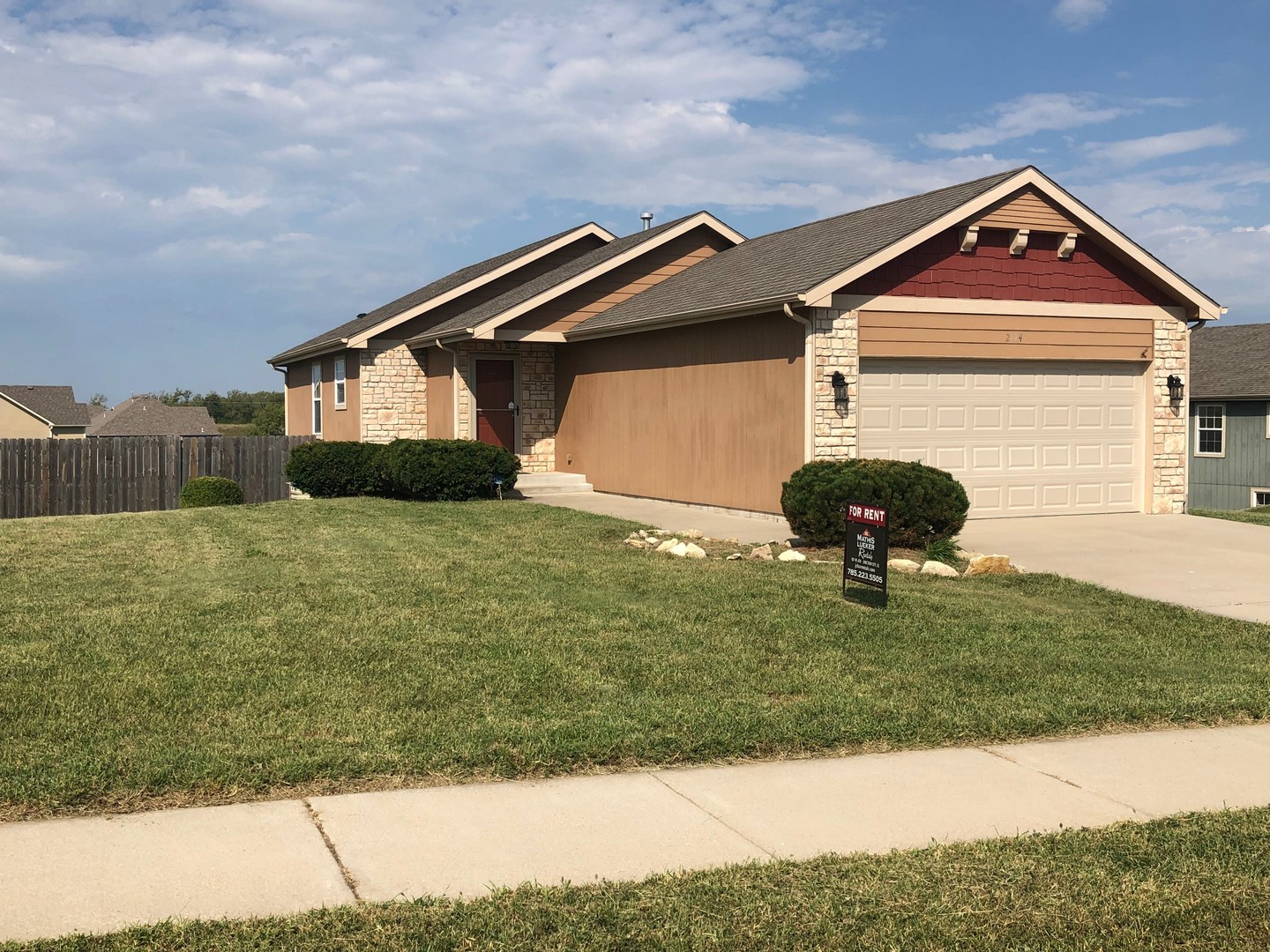 Junction City House: 2114 Deer Trail