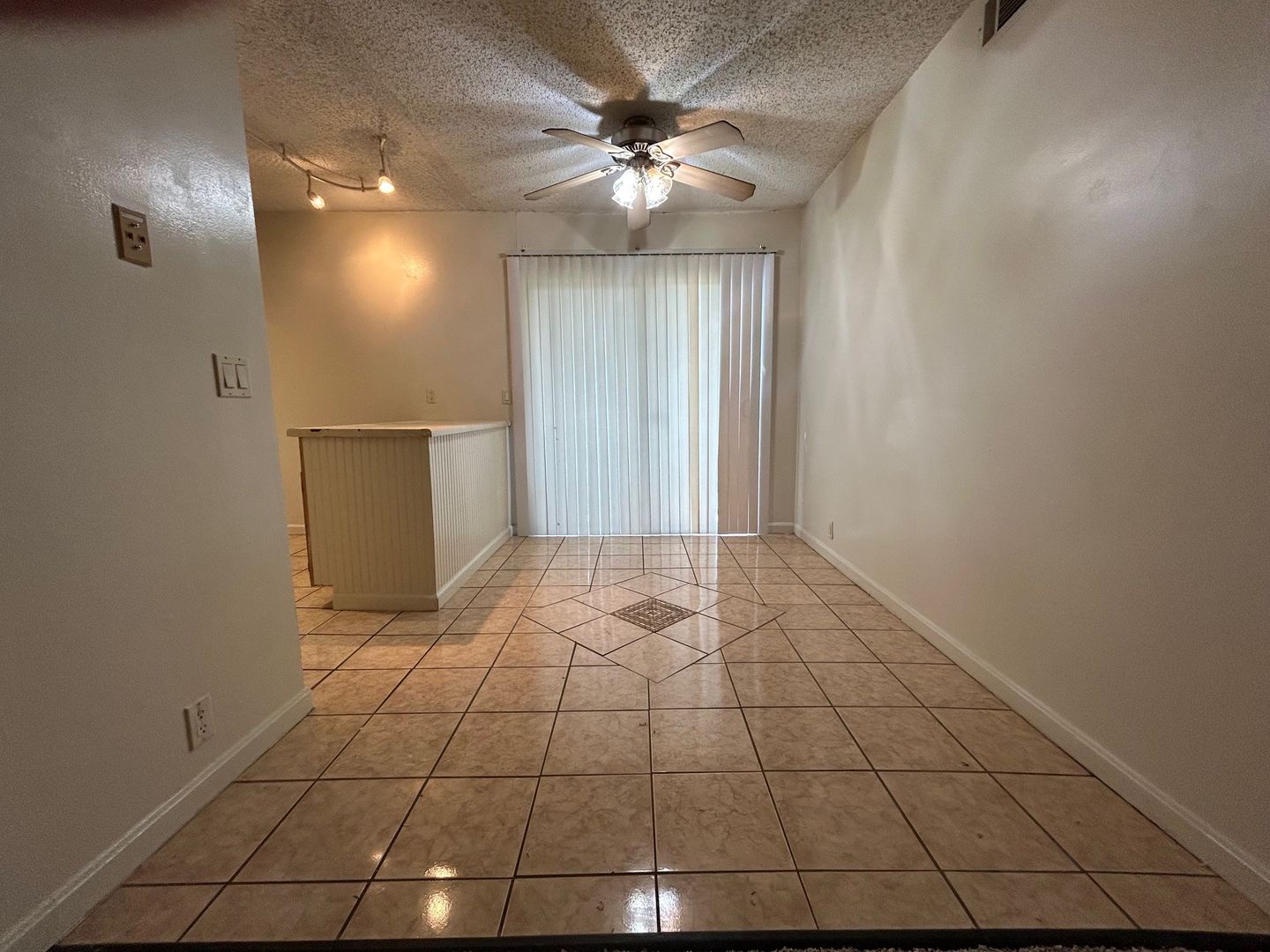 709 Dondee Dr Apt 8 3 of 8