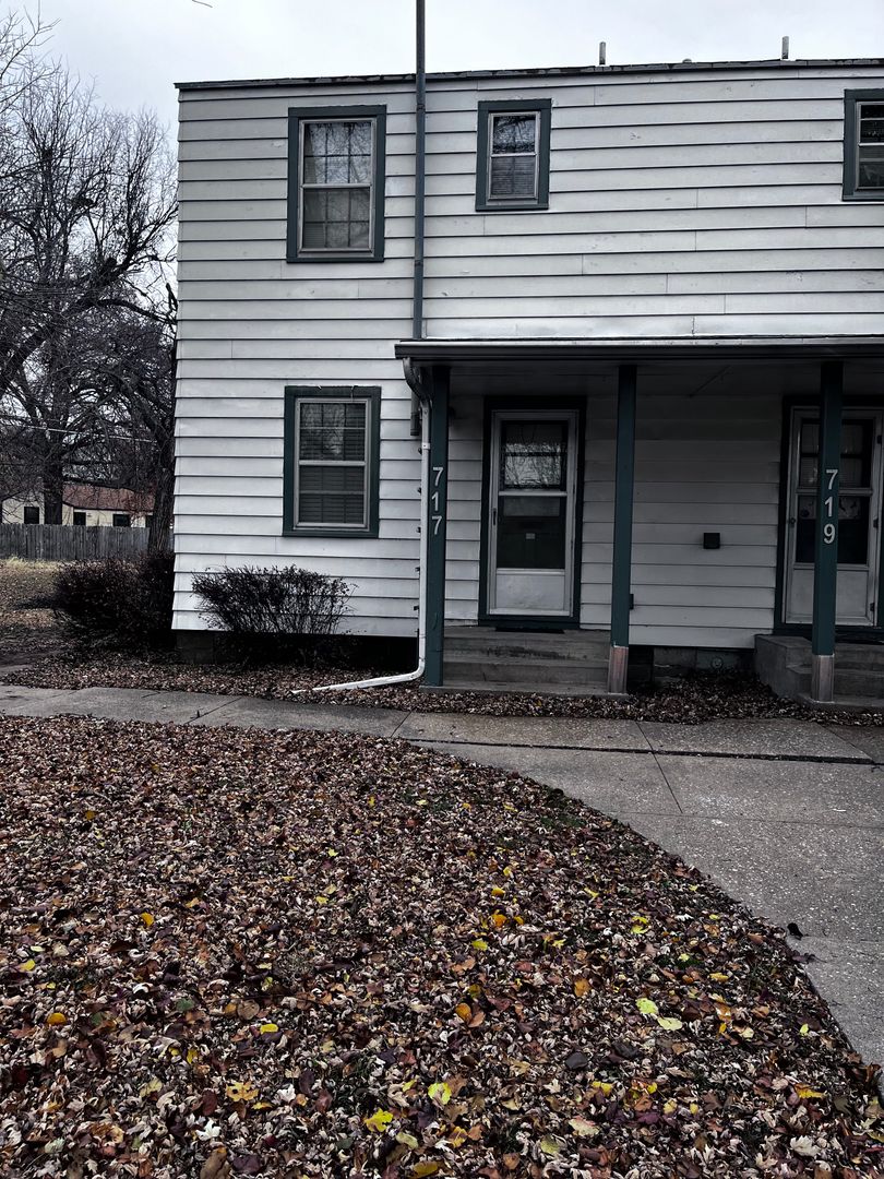 Junction City House: 717 W 1st