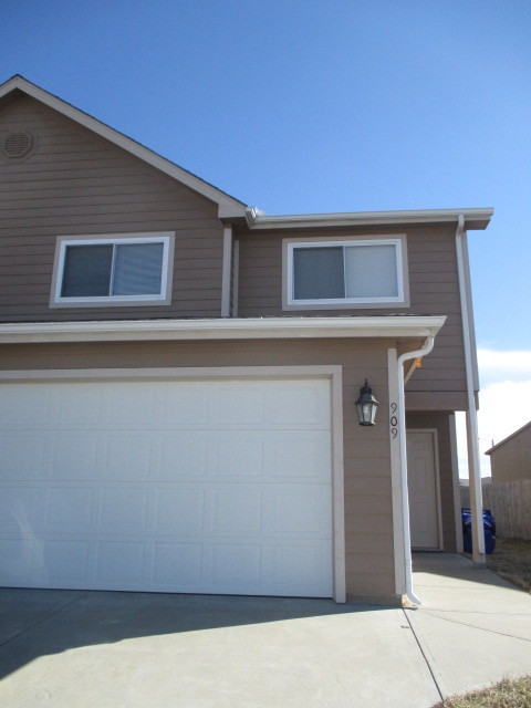 Junction City House: 909 Whitetail