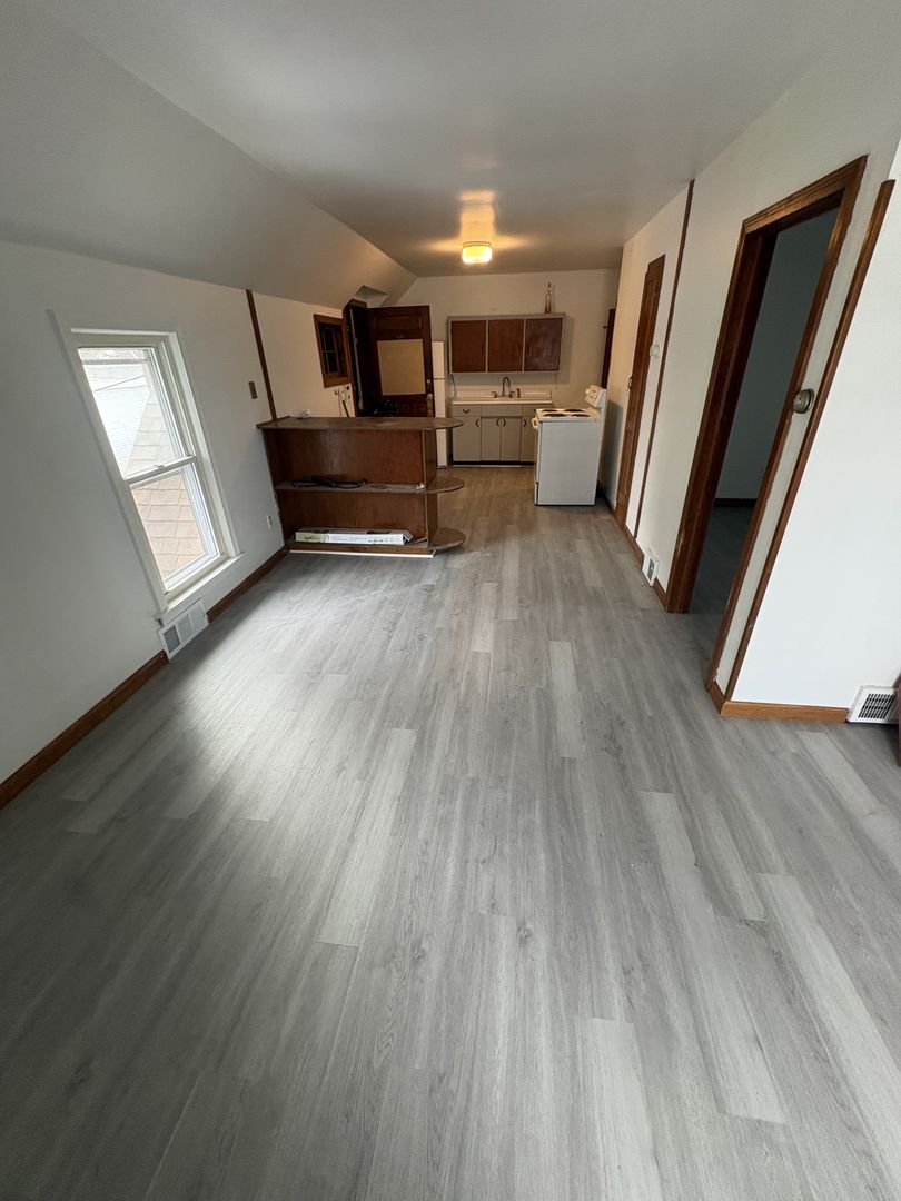 Tonawanda Apartment: 160-162 Young Street