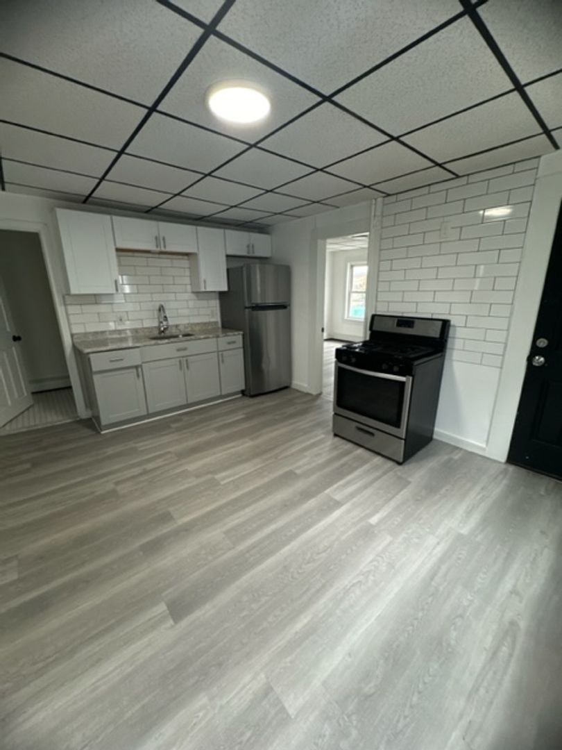 Methuen Apartment: 66 Broadway